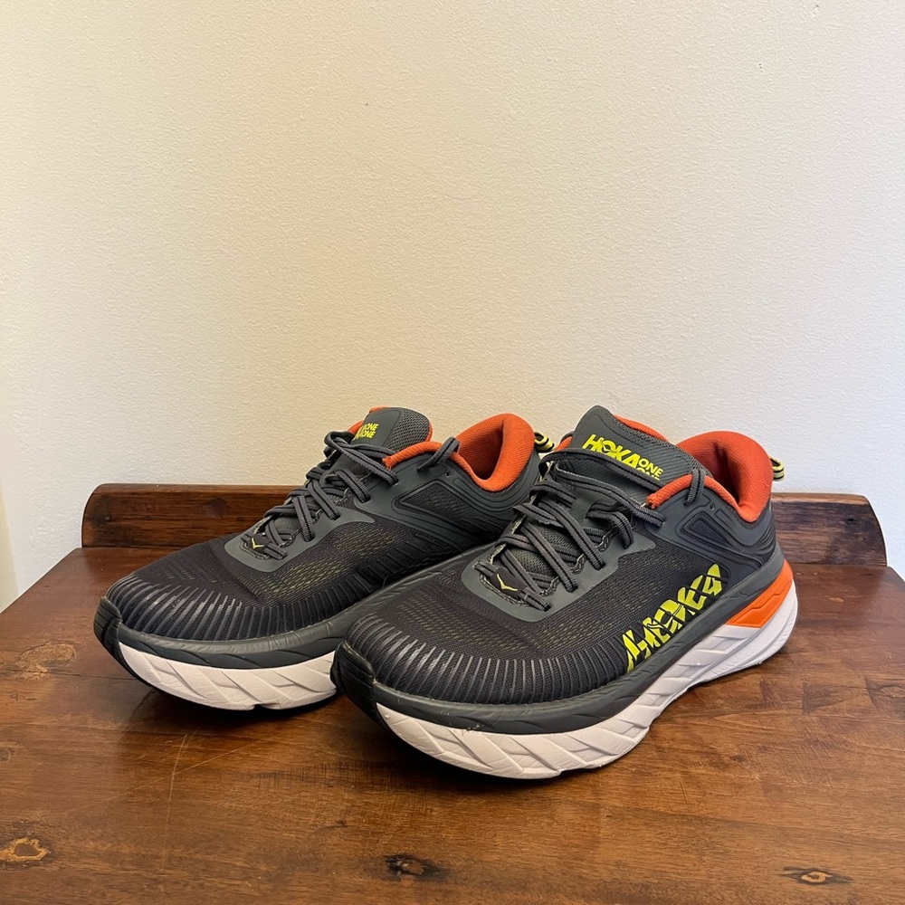 Hoka One One M Bondi 7 size 9.5 Turbulence Chili 1110518 TCHL Running Shoes VGC